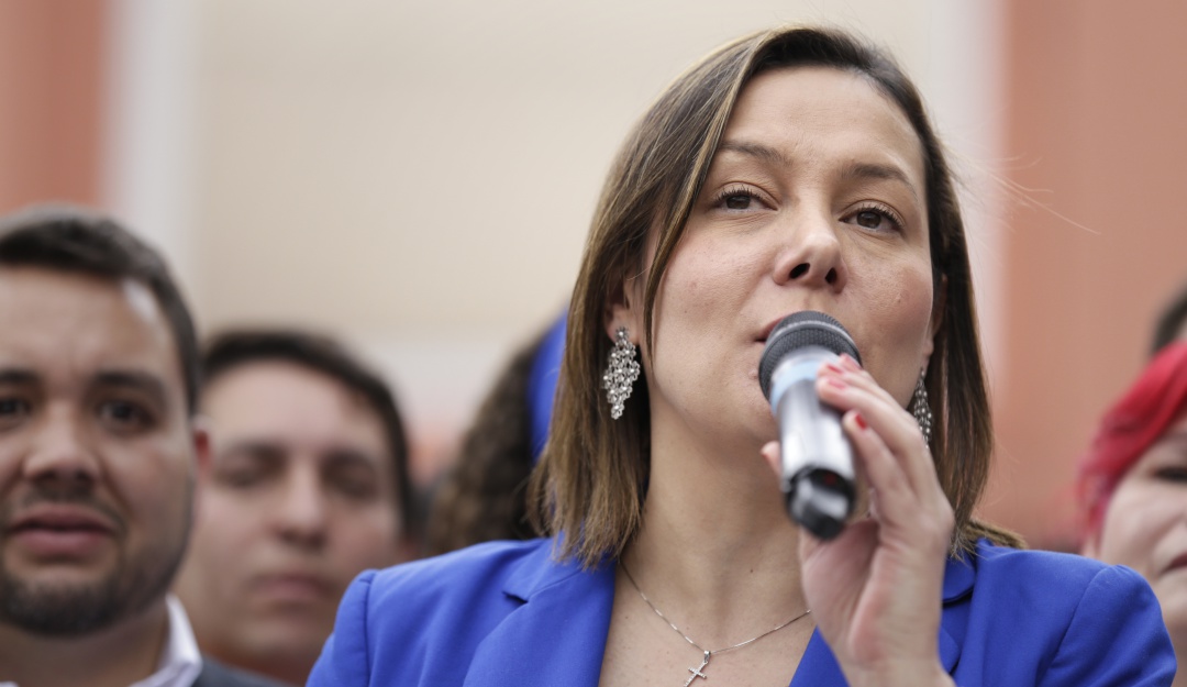 Candidatos a la Alcaldía de Bogotá: Ángela Garzón renuncia al Centro Democrático