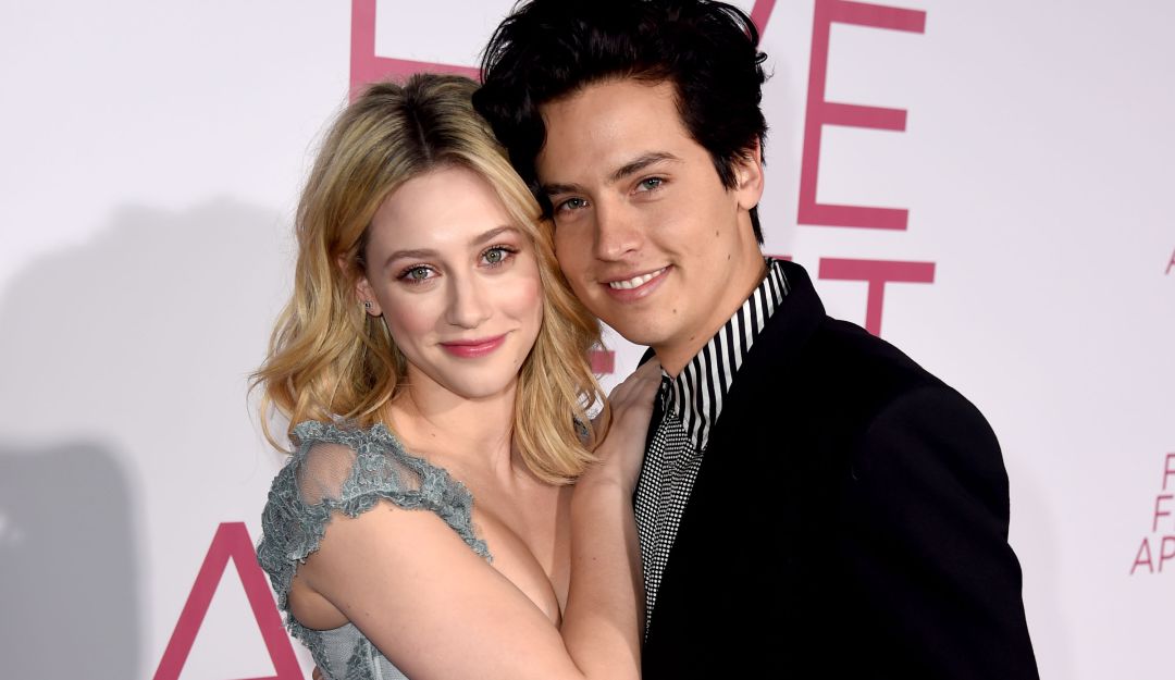 Cole Sprouse y Lili Reinhart terminan su relación: Protagonistas de Riverdale terminan su relación
