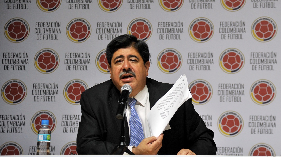 "Luis Bedoya en cualquier momento llega al país": Eduardo Méndez