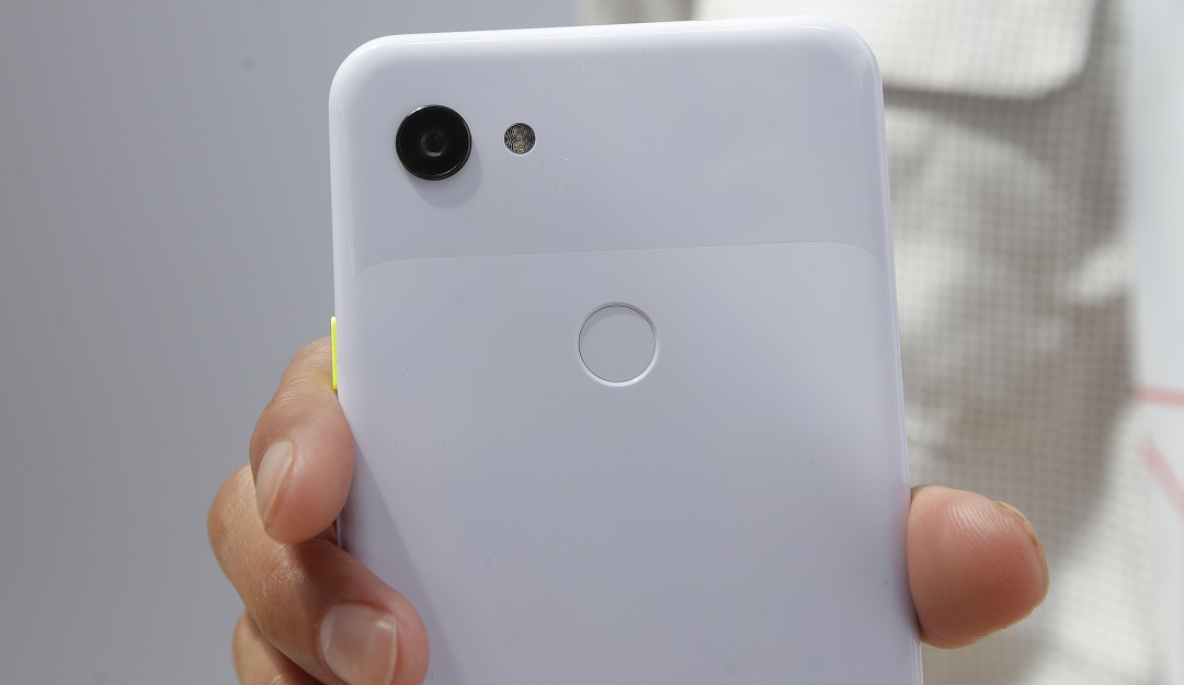Face ID: Para entrenar Face ID Google paga por su cara