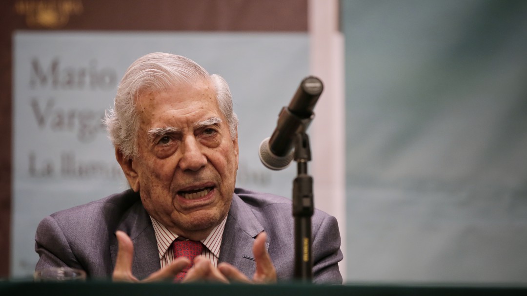 Dictaduras ideológicas están de salida: Vargas Llosa