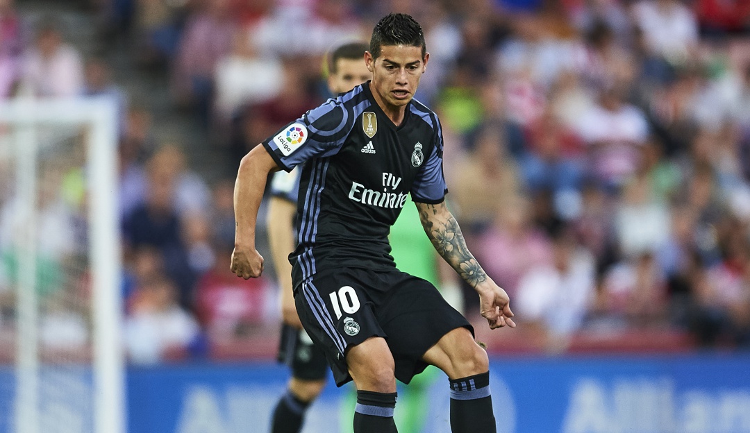 James volvería a vestir la camiseta del Real Madrid