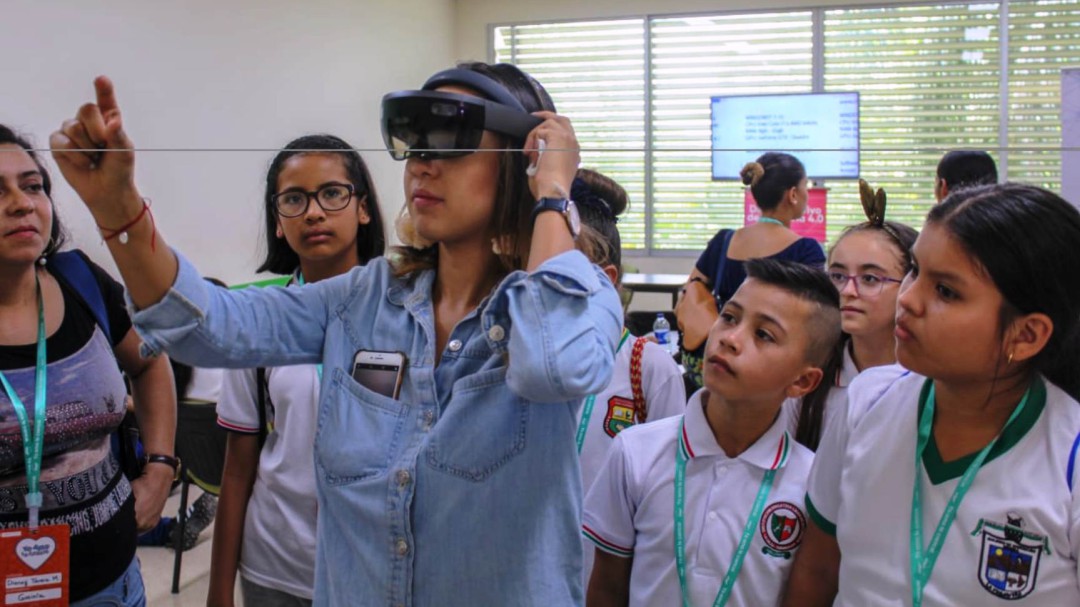 Niños de Bolívar participan en encuentro de ciencia