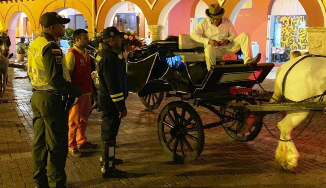 Cocheros en Cartagena: Imponen comparendo a 5 cocheros en Cartagena