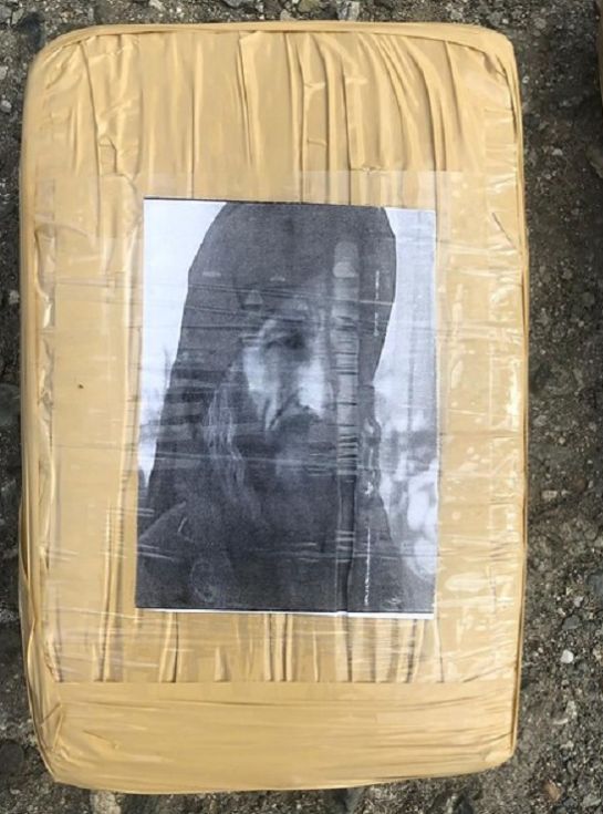 Marihuana con la cara de Escobar y Bin Laden: Incautan cargamento con fotografías de Escobar y Bin Laden Marihuana con la cara de Escobar y Bin Laden: Incautan cargamento con fotografías de Escobar y Bin Laden