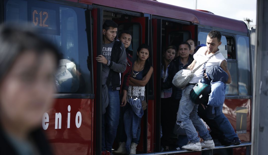 Protestas Bogotá Transmilenio: Transmilenio en Autopista Norte de Bogotá cerrado por manifestaciones