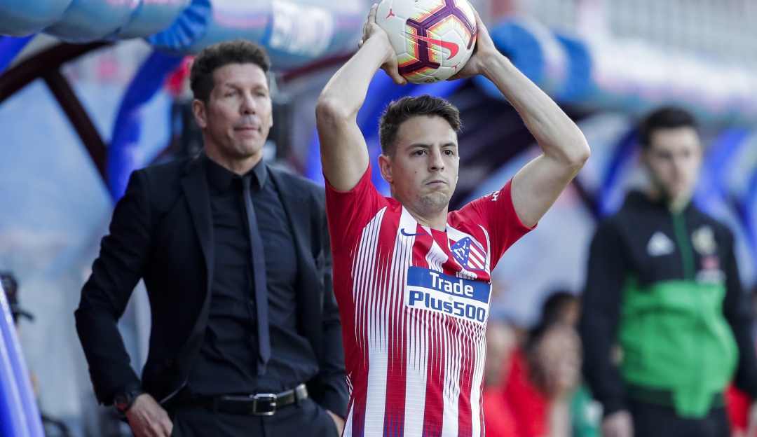 Simeone Santiago Arias Atlético Madrid: Diego Simeone se refirió al futuro de Santiago Arias en el 'Atleti'