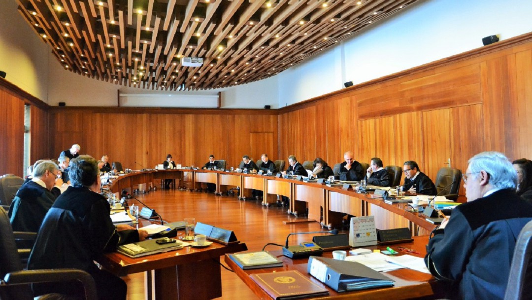 Se "enreda" elección del nuevo auditor