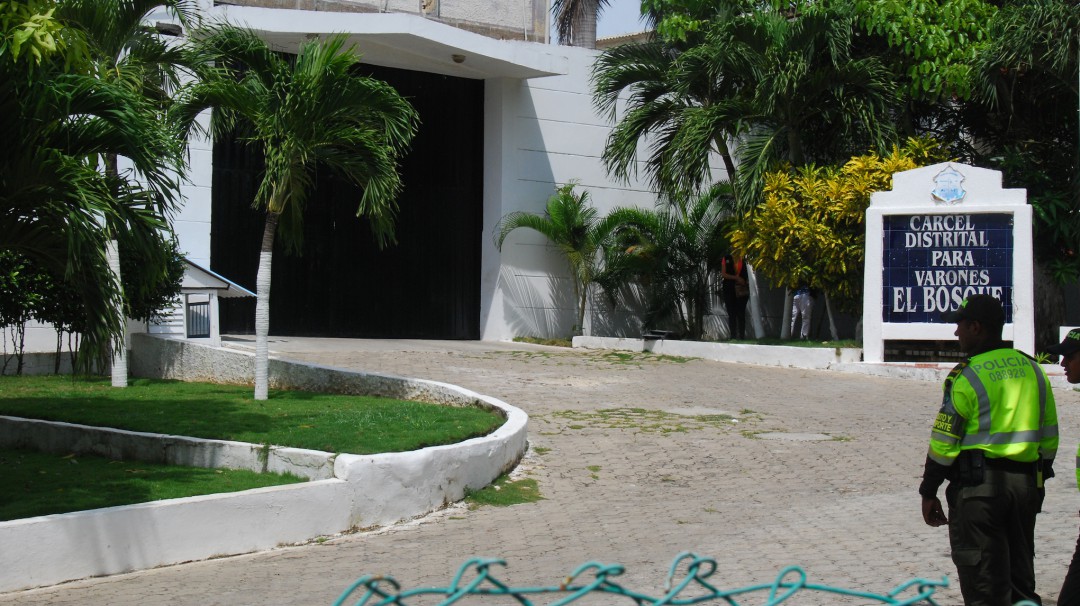 Cierran negocios vecinos a cárcel de Barranquilla por bloqueadores de señal