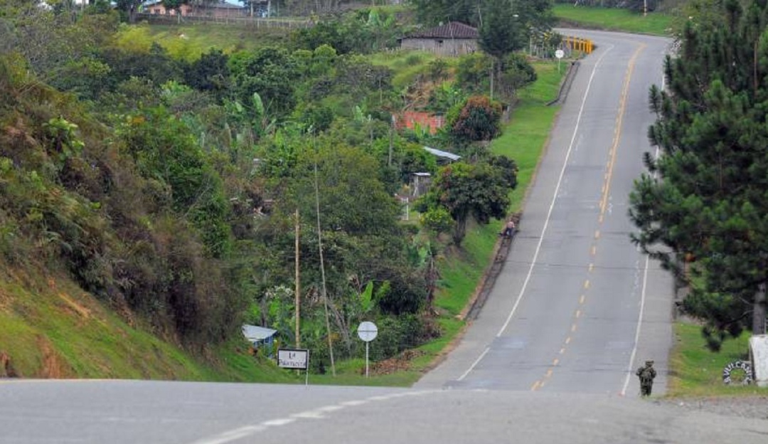 Invías dejó abandonadas las carreteras del Valle del Cauca