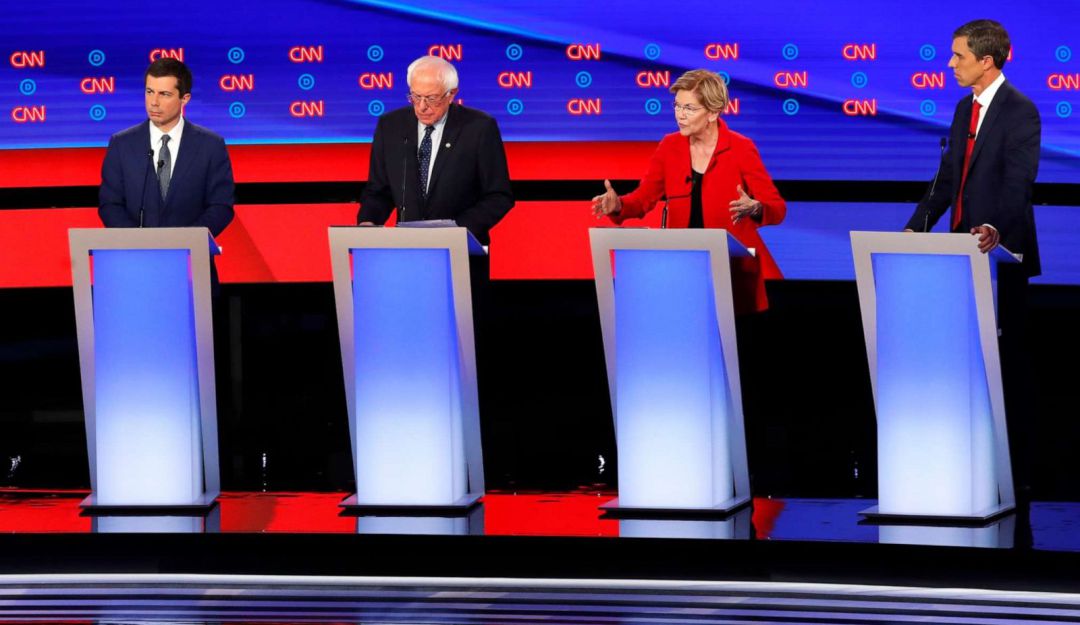Candidatos moderados critican a Sanders y Warren en debate demócrata