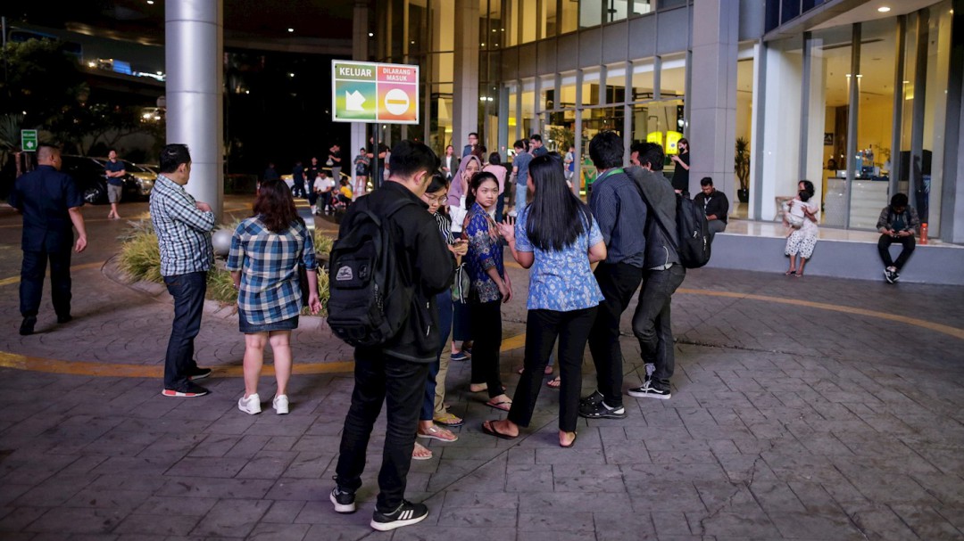 Alerta de tsunami por fuerte sismo en el sudoeste de Indonesia