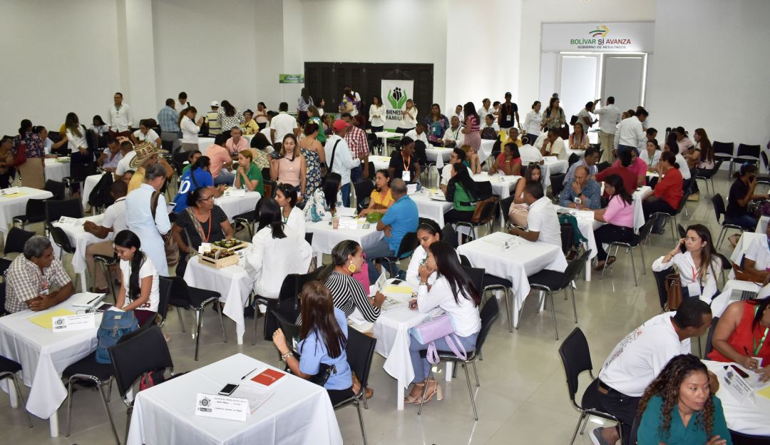 PAE Bolívar: Firman 16 acuerdos por $175.226.427 para surtir los PAEs de Bolívar