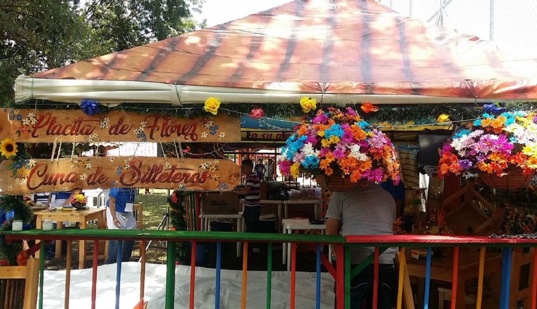 Feria de las flores fondas silleteritos: Así se vive Fondas de mi tierra en la feria