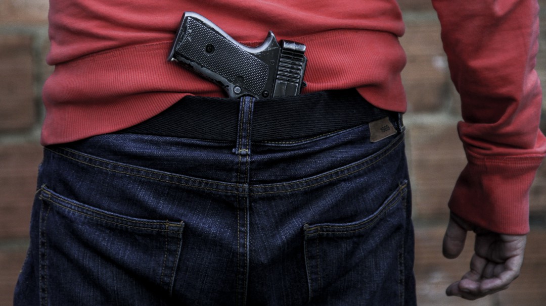 Porte de armas blancas la principal multa en el Código de Policía en Bogotá