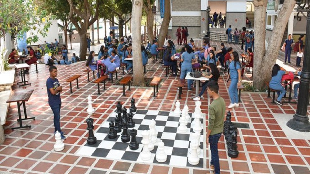 Universidad Simón Bolívar gana licitación chilena para formación en salud