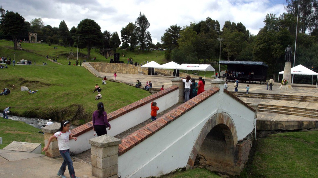 Iluminación del Puente de Boyacá dinamiza la economía