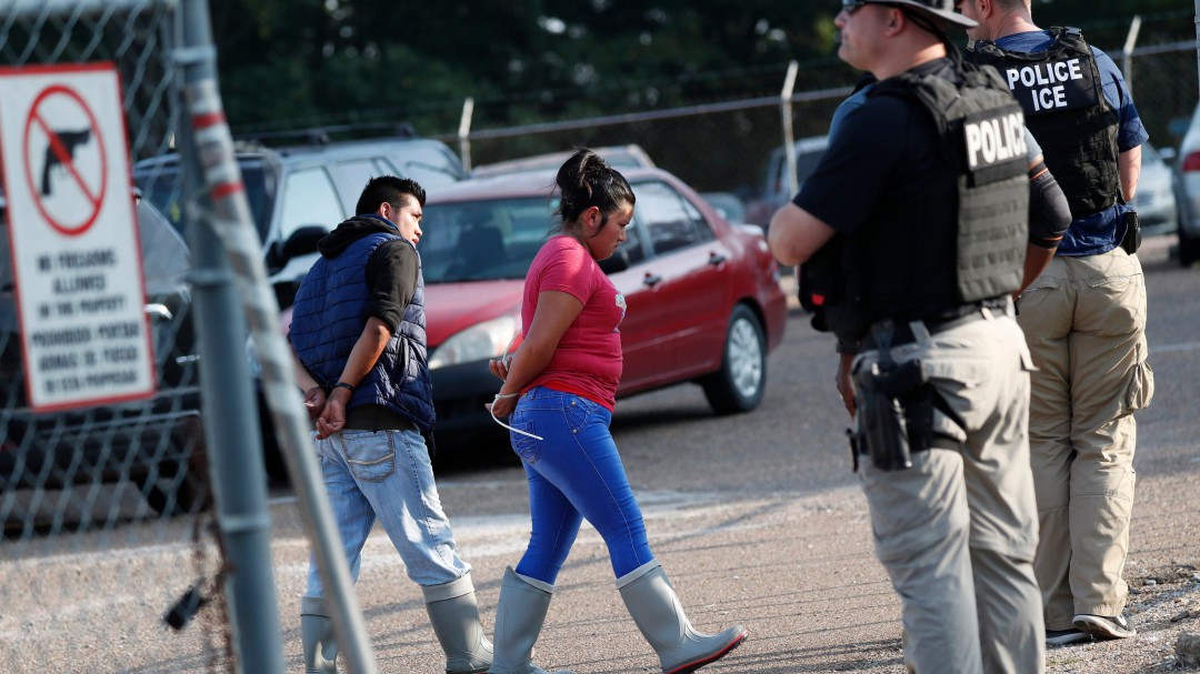 680 inmigrantes fueron arrestados en Misisipi