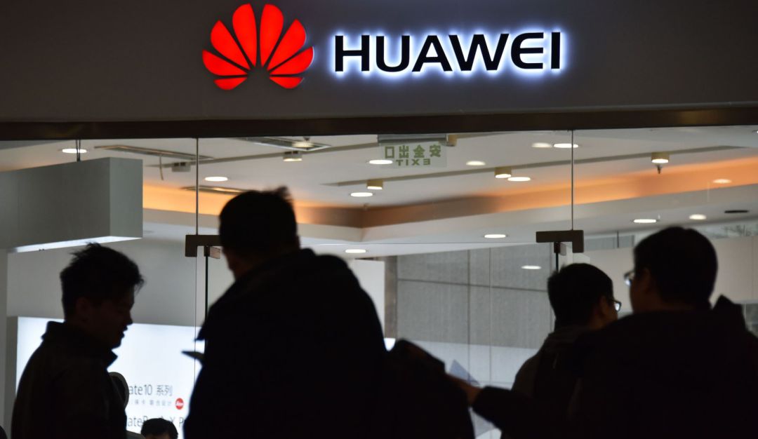 Huawei presenta sistema operativo para competir con Android y iPhone