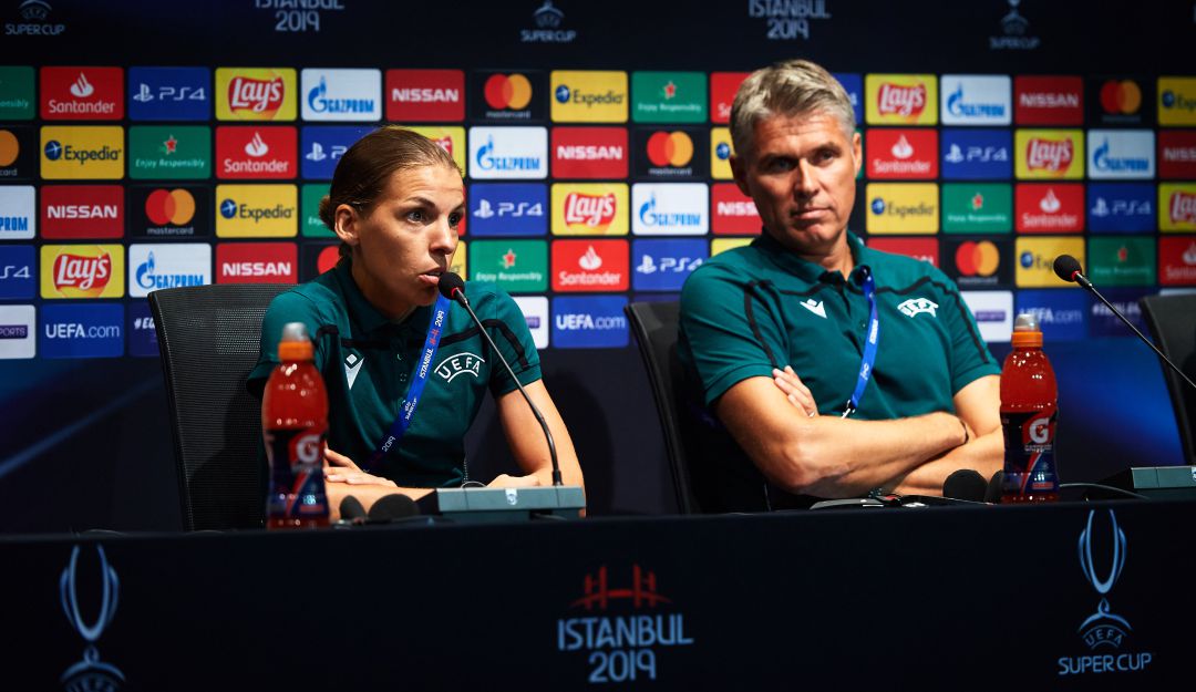 supercopa de europa stephanie frappart liverpool chelsea: Stephanie Frappart: "El fútbol es igual para hombres y mujeres"