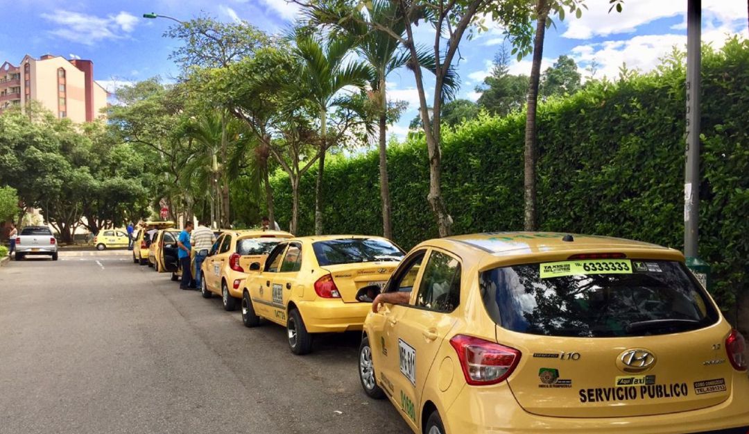 BUCARAMANGA CAPACITARAN TAXISTAS EN SERVICIO AL CLIENTE E INGLES: Capacitarán taxistas en servicio al cliente