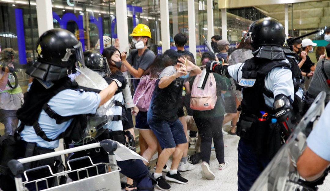 Aeropuerto de Hong Kong comenzó a retomar la normalidad