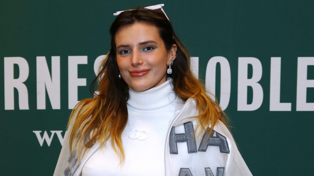 Bella Thorne de princesa Disney al porno
