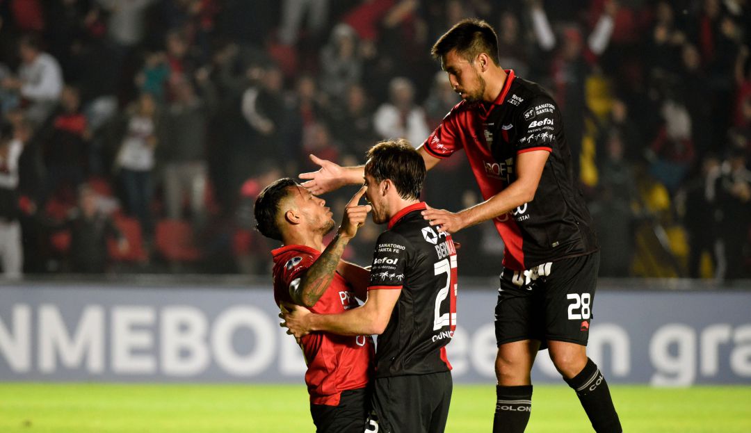 copa sudamericana colón santa fe zulia: Morelo y Colón se clasifican a las 'semis' de la Sudamericana