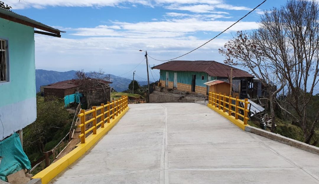 Mejoran infraestructura en Ibagué: Recuperan vía principal en San Juan de la China, Ibagué