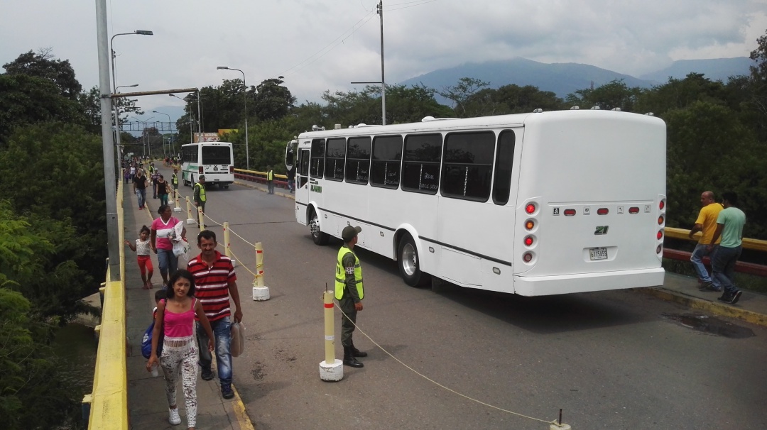 El transporte de vehículos ha desaparecido entre Colombia y Venezuela