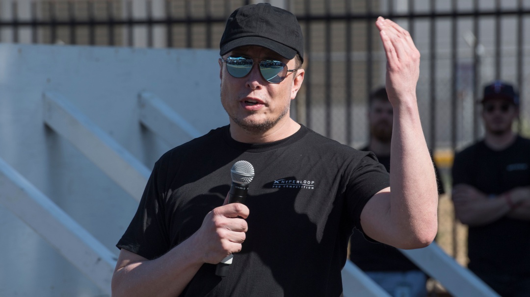 Elon Musk propone bombardear Marte para que sea habitable