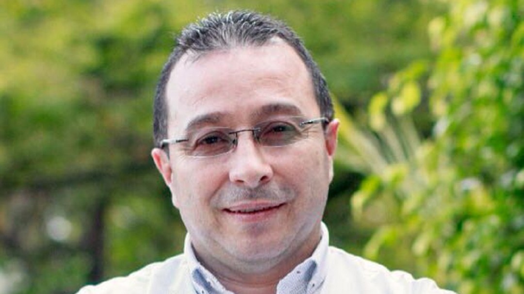 Director del Sena responde tras suspensión de millonaria licitación