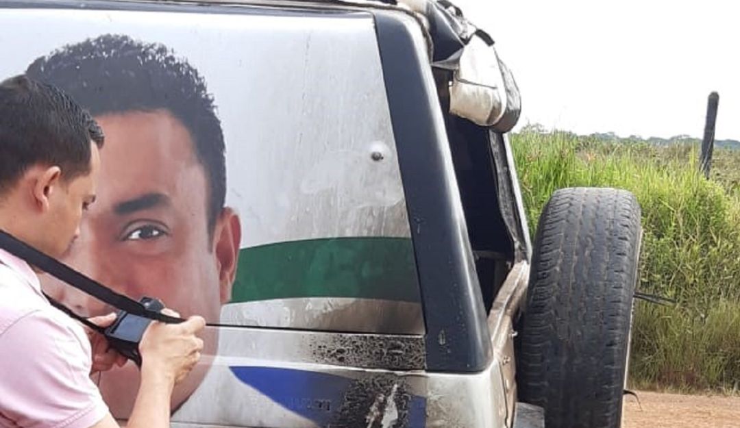 Atacan carro de candidato a la Gobernación de Guaviare: Sujetos atacan vehículo de campaña de candidato a Gobernación de Guaviare