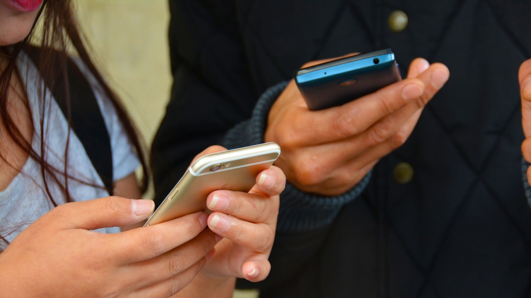 Estos 7 países latinoamericanos espían a sus ciudadanos por el celular