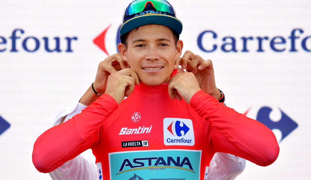 Supermán López líder vuelta España: 'Supermán' López: "He cogido pocos segundos, aunque algo es algo"