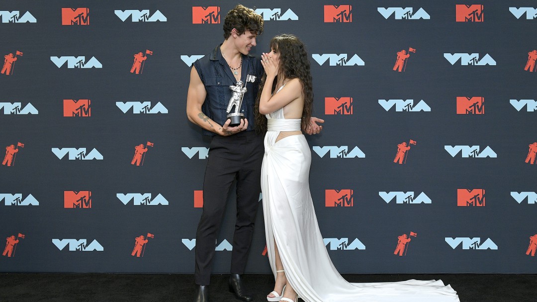 ¡Lo hizo de nuevo! Camila Cabello llega al número 1 en Billboard Hot 100