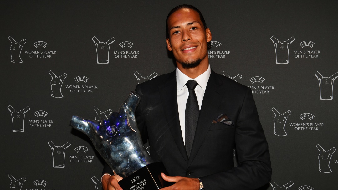 El holandés Virgil van Dijk, elegido mejor jugador de la UEFA