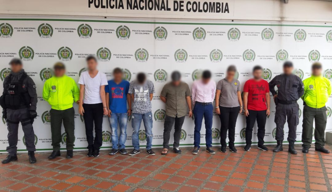 Desarticulada banda dedicada al delito informático: Desarticulada peligrosa banda dedicada al hurto en grandes superficies