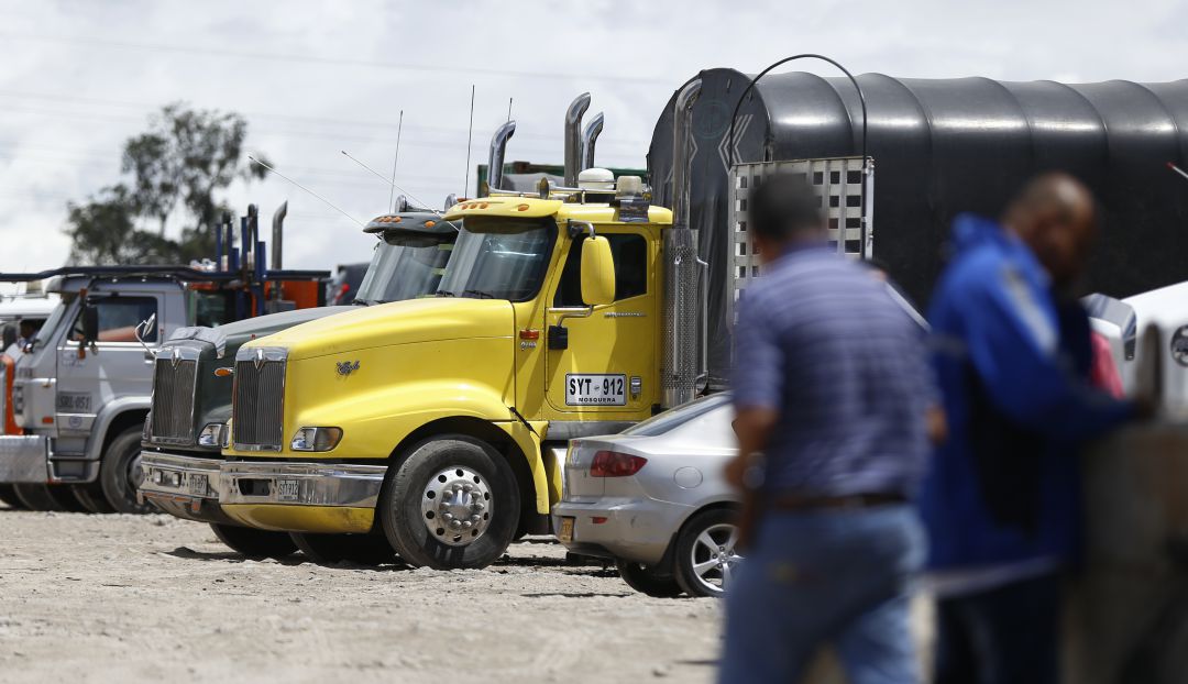 Aumento precio de la gasolina: Transportadores de carga inconformes por continuas alzas al Diesel