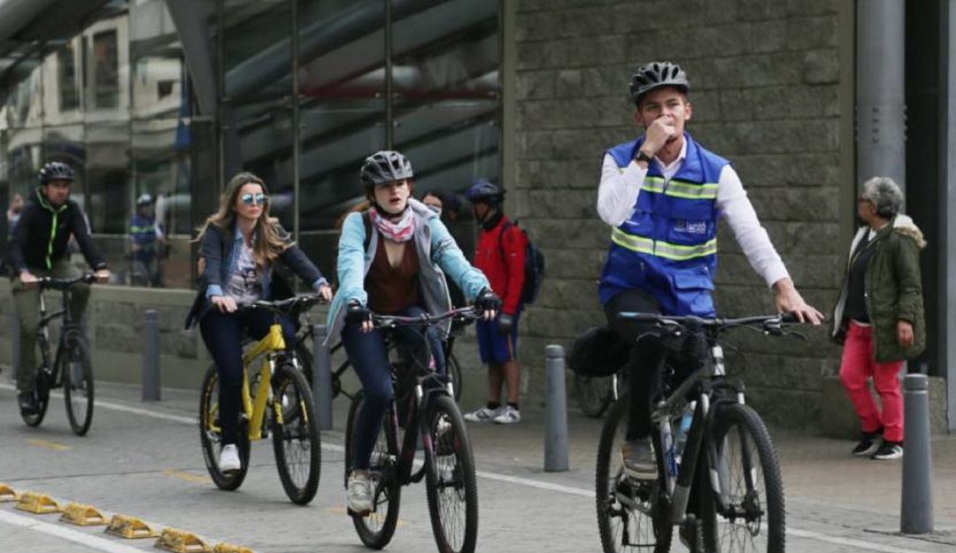 BUCARAMANGA BICICLETAS METROBICI CARROS TRANCÓN CONGESTIÓN: Alcalde anuncia nuevo sistema de transporte: Metrobici