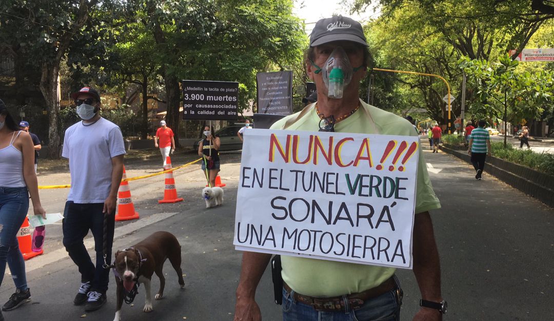 Defensores del Túnel Verde salieron a marchar con tapabocas