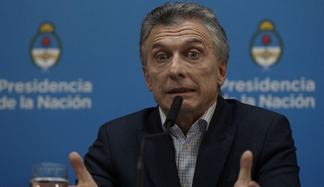 Argentina restringe compra de dólares para recuperar estabilidad económica