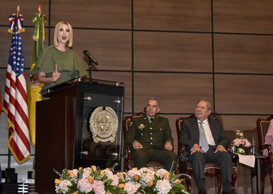 Ivanka Trump en Colombia: La bella Ivanka Trump descrestó al ministro de Defensa Ivanka Trump en Colombia: La bella Ivanka Trump descrestó al ministro de Defensa