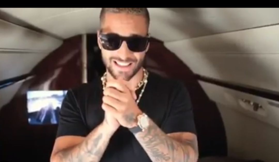 Nuevo avión privado de Maluma: ¡Estalló en llanto! Maluma cumplió su sueño de tener un avión privado