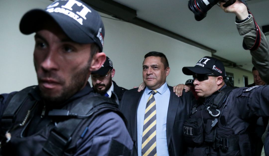Escándalo chuzadas: Niegan libertad al general Guatibonza