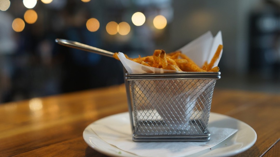 ¿Es posible quedar ciego por comer solo papas fritas?