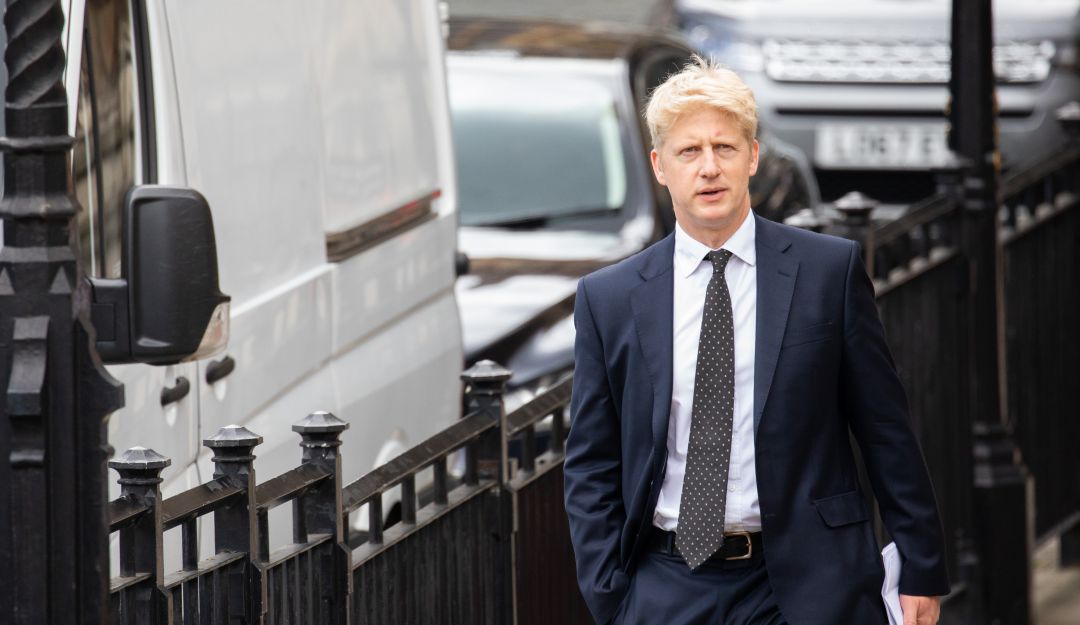 Renuncia hermano de Boris Johnson: "Tensiones irresolubles" provocaron renuncia del hermano de Boris Johnson