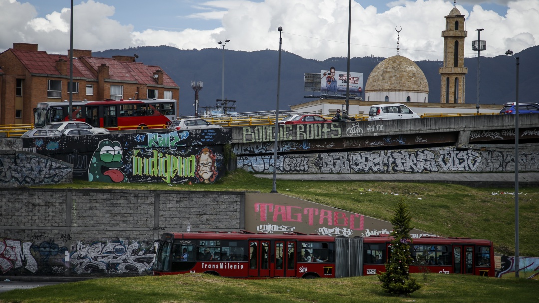 La música de los artistas callejeros.