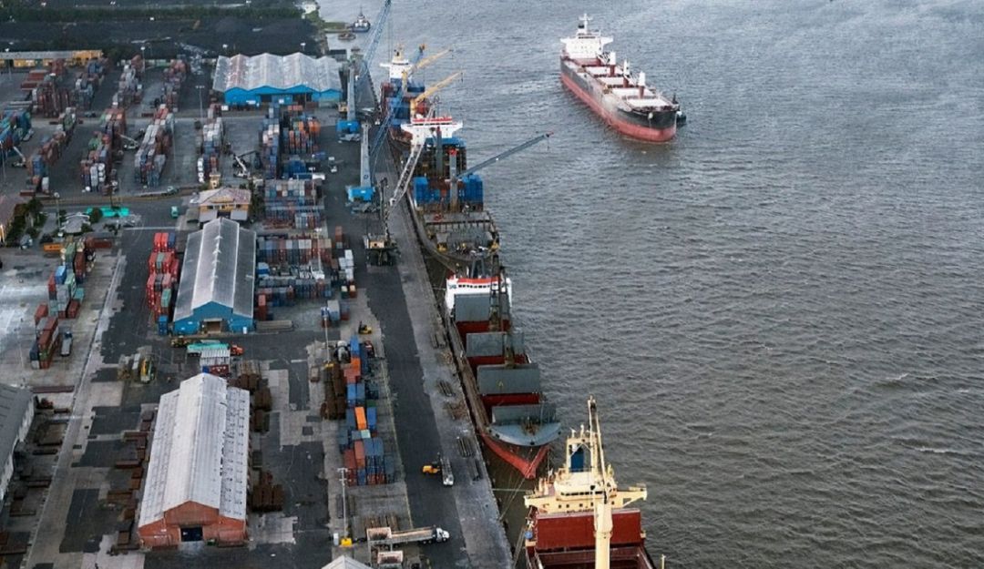 Por bajo calado un buque cargado de acero no ha podido ingresar al puerto: Buque con 15 mil toneladas no ha podido ingresar al puerto de Barranquilla