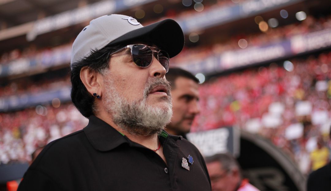 diego maradona dirigirá gimnasia y esgrima de la plata en 2020: Maradona dirigirá a Gimnasia y Esgrima La Plata hasta mediados de 2020